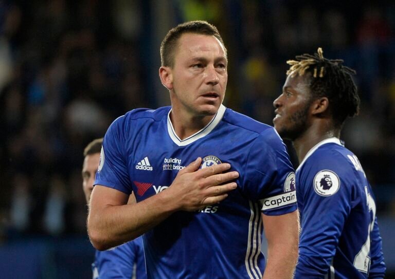 John Terry detona postura defensiva do Chelsea e questiona modelo de Xabi Alonso: ‘Não gosto nada’