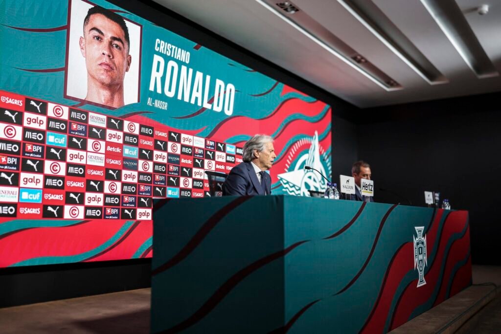 Jorge Jesus estreia em Portugal com discurso firme de Cristiano Ronaldo: 'Se não contar comigo, saio hoje'