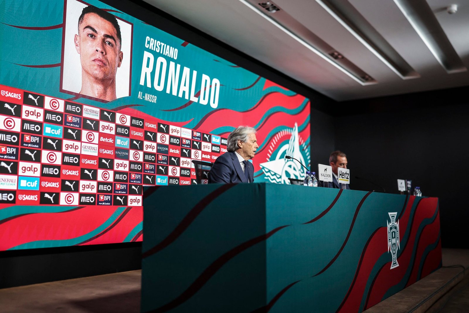 Jorge Jesus estreia em Portugal com discurso firme de Cristiano Ronaldo: ‘Se não contar comigo, saio hoje’